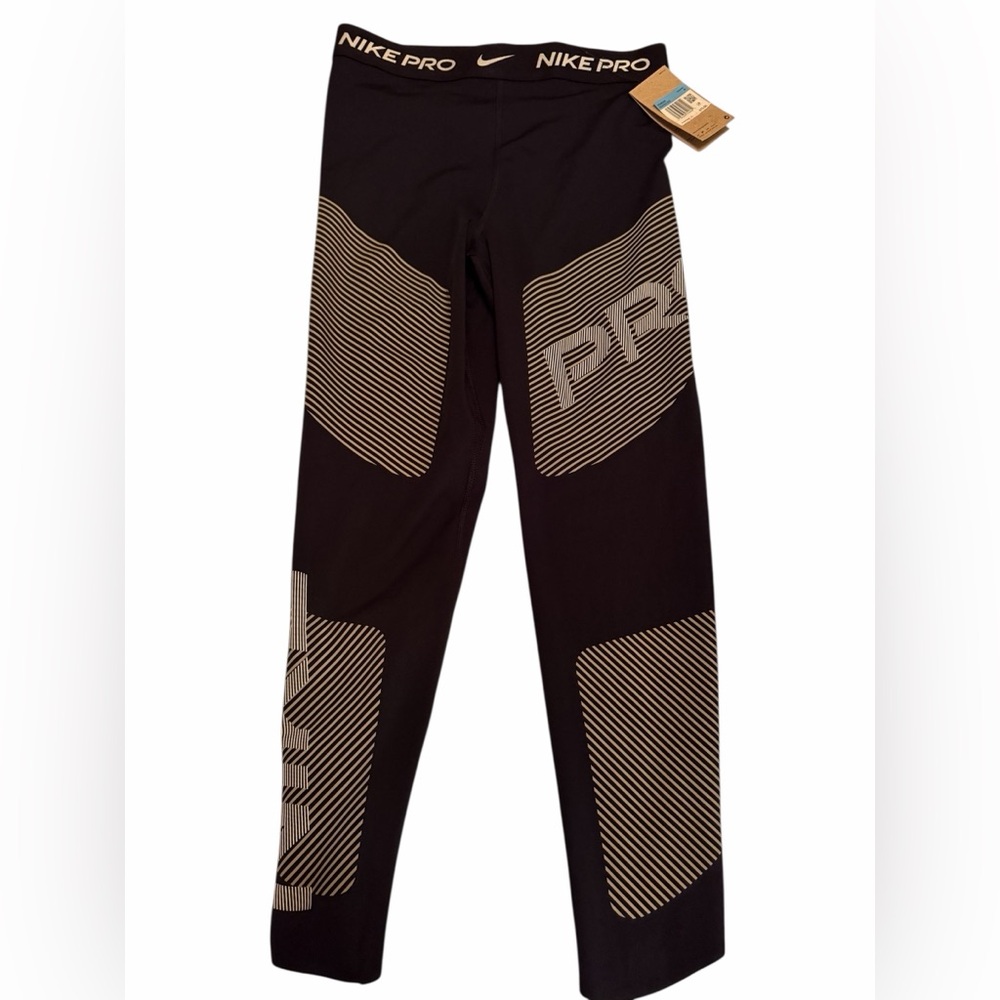 Nike Pro Women’s Medium High-Rise 7/8 Leggings NWT $75 MSRP